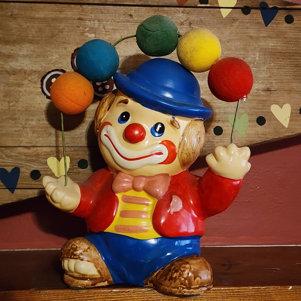 Vintage Enesco Clown Piggy Bank Made In Taiwan 8”